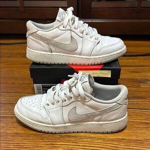 Air Jordan 1 Low OG (GS) “Particle Grey”